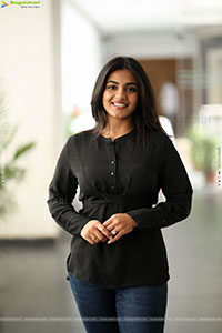 Nayan Sarika at Vishnu Vinyasam Success Meet, HD Gallery 