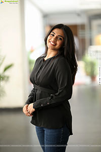 Nayan Sarika at Vishnu Vinyasam Success Meet, HD Gallery 