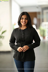 Nayan Sarika at Vishnu Vinyasam Success Meet, HD Gallery 