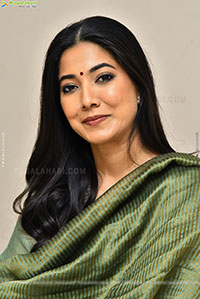 Pooja Sarathkumar at Saraswati Interview, HD Gallery 