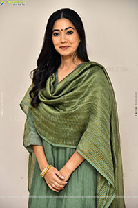 Pooja Sarathkumar at Saraswati Interview, HD Gallery 