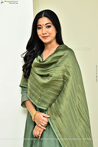 Pooja Sarathkumar at Saraswati Interview, HD Gallery 