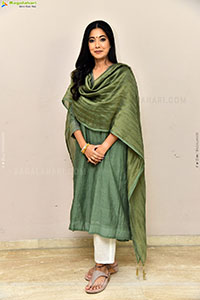 Pooja Sarathkumar at Saraswati Interview, HD Gallery 