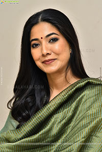 Pooja Sarathkumar at Saraswati Interview, HD Gallery 