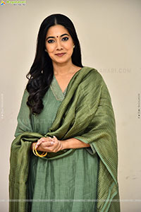 Pooja Sarathkumar at Saraswati Interview, HD Gallery 