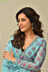 Raashi Khanna at Ustaad Bhagat Singh Interview, HD Gallery 