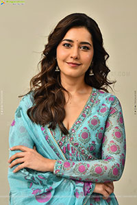 Raashi Khanna at Ustaad Bhagat Singh Interview, HD Gallery 