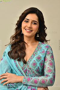 Raashi Khanna at Ustaad Bhagat Singh Interview, HD Gallery 