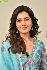 Raashi Khanna at Ustaad Bhagat Singh Interview, HD Gallery 