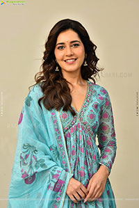 Raashi Khanna at Ustaad Bhagat Singh Interview, HD Gallery 
