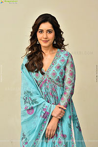 Raashi Khanna at Ustaad Bhagat Singh Interview, HD Gallery 