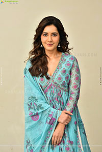 Raashi Khanna at Ustaad Bhagat Singh Interview, HD Gallery 