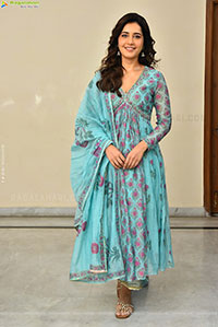 Raashi Khanna at Ustaad Bhagat Singh Interview, HD Gallery 