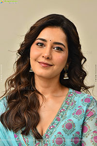 Raashi Khanna at Ustaad Bhagat Singh Interview, HD Gallery 