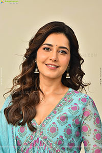 Raashi Khanna at Ustaad Bhagat Singh Interview, HD Gallery 