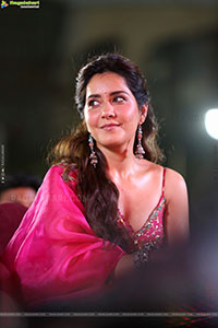 Raashi Khanna at Ustaad Bhagat Singh Prerelease Event