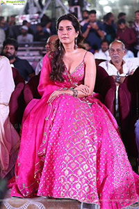 Raashi Khanna at Ustaad Bhagat Singh Prerelease Event