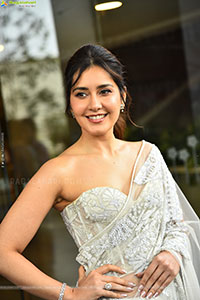 Raashi Khanna at Ustaad Bhagat Singh Pressmeet, HD Gallery 