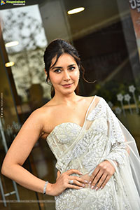 Raashi Khanna at Ustaad Bhagat Singh Pressmeet, HD Gallery 