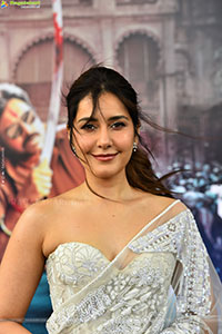 Raashi Khanna at Ustaad Bhagat Singh Pressmeet, HD Gallery 