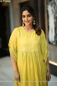 Reba Monica John at Mrithyunjay Movie Pressmeet, HD Gallery 