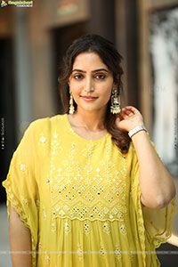 Reba Monica John at Mrithyunjay Movie Pressmeet, HD Gallery 