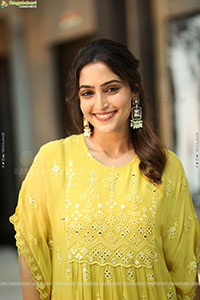 Reba Monica John at Mrithyunjay Movie Pressmeet, HD Gallery 