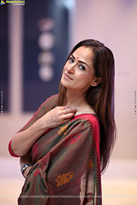 Simran at Saraswathi Movie Pre Release Event, HD Gallery