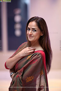 Simran at Saraswathi Movie Pre Release Event, HD Gallery