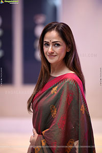 Simran at Saraswathi Movie Pre Release Event, HD Gallery