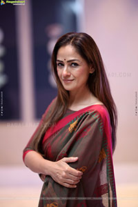 Simran at Saraswathi Movie Pre Release Event, HD Gallery