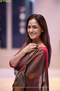 Simran at Saraswathi Movie Pre Release Event, HD Gallery