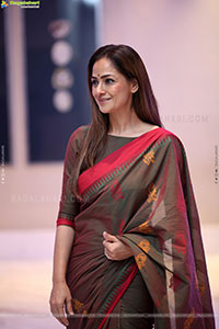 Simran at Saraswathi Movie Pre Release Event, HD Gallery