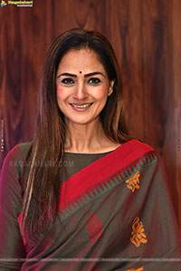 Simran at Saraswathi Movie Pre Release Event, HD Gallery