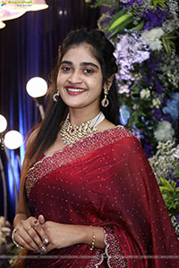Sindhu Dunna Glam stills in Red Saree, HD Gallery