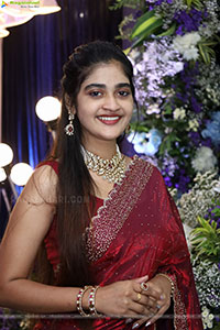 Sindhu Dunna Glam stills in Red Saree, HD Gallery