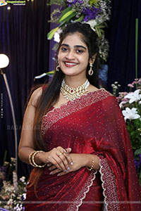 Sindhu Dunna Glam stills in Red Saree, HD Gallery