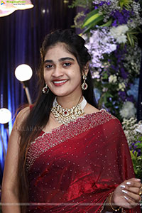 Sindhu Dunna Glam stills in Red Saree, HD Gallery