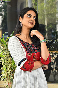 Sri Gouri Priya at Happy Raj Movie Pressmeet, HD Gallery 