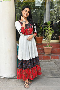 Sri Gouri Priya at Happy Raj Movie Pressmeet, HD Gallery 