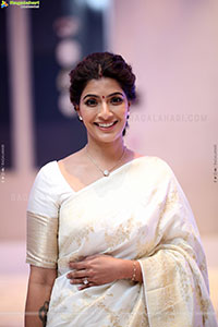 Varalaxmi Sarathkumar at Saraswathi Movie Pre Release Event