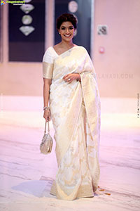 Varalaxmi Sarathkumar at Saraswathi Movie Pre Release Event