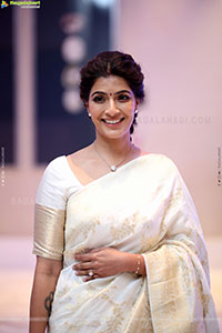 Varalaxmi Sarathkumar at Saraswathi Movie Pre Release Event