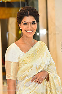 Varalaxmi Sarathkumar at Saraswathi Movie Pre Release Event