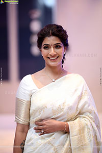 Varalaxmi Sarathkumar at Saraswathi Movie Pre Release Event