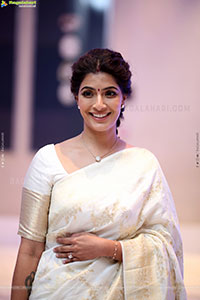 Varalaxmi Sarathkumar at Saraswathi Movie Pre Release Event