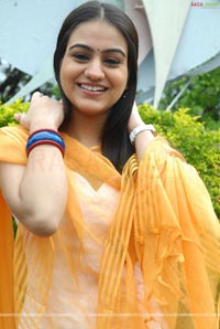 Aksha at Yuvatha Muhurat