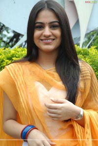 Aksha at Yuvatha Muhurat