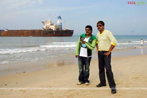 Srikanth, Charmi, Prabhudeva, Sunil, Asha Shaini