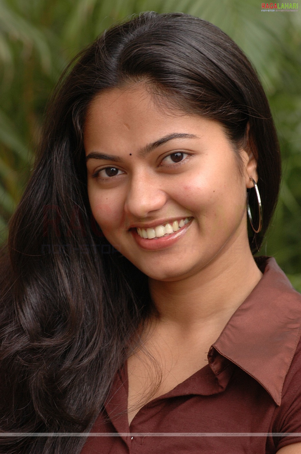 Suhasini